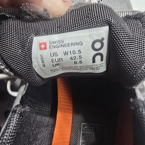 On Cloud X Running Women's Size 10.5 Athletic Shoes Alloy And Lily In Color - Picture 8 of 9